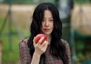 '<b>사마귀</b>' <b>고현정</b>, 화제의 빨간 사과 신