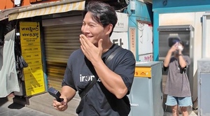 '극비 결혼' <b>김종국</b>, 지나가는 시민 한마디에…'<b>새신랑</b>' 멘붕 ('<b>런닝맨</b>'...