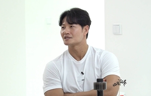 <b>김종국</b>, 아내 둘러싼 <b>루머 해명</b>…2세 준비 발언에 스튜디오 술렁 ('미우...