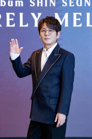 '데뷔 <b>35주년</b>' <b>신승훈</b>, 정규 12집으로 증명한 '발라드의 황제'… "현재 ...