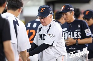 운명의 <b>LG</b>전 선발 로테이션 나왔다… 김경문 감독 "류현진-문동주 먼저...