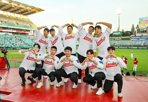 SSG, 2026 신인 전원과 <b>계약</b> 완료… 1R <b>김민준</b> <b>계약</b>금 <b>2억7000만원</b>