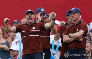 유럽, <b>라이더컵</b> 이틀째에 미국 압도… '11.5-4.5'