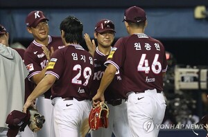 <b>키움</b>, 2008년부터 함께한 <b>설종진</b> 대행과 <b>정식</b> <b>감독</b> <b>계약</b> '2년 6억'
