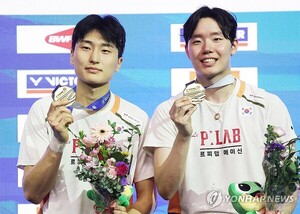 역시 세계랭킹 1위… 남자복식 <b>서승재</b>-<b>김원호</b>, <b>코리아오픈 우승</b>
