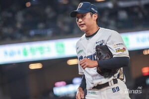 '이게 건강한 <b>구창모</b>의 위력'… 투구수 75개로 6이닝 1실점 <b>완벽투</b>[WC 1차...