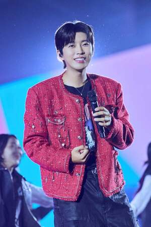 <b>임영웅 콘서트</b>, 즐길거리 넘쳤다…<b>감동</b>의 인천 무대 비하인드