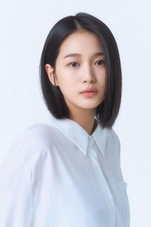 '<b>원빈 친조카</b>' 연예계 데뷔… 신예 <b>한가을</b>, 김태희와 한솥밥