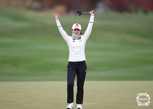 <b>황유민</b>, 미국 가기전 KLPGA 시즌 마지막 대회서 <b>우승</b> '유종의 미'