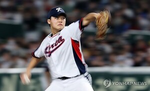 9일전 19살된 <b>정우주</b>, 일본 상대 3이닝 노히터 무실점 [야구 <b>한일전</b>]