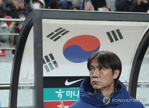 홍명보가 밝힌 <b>손흥민</b> 조기 교체 이유 "LAFC PO때문"