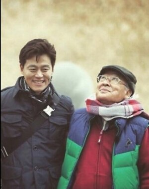 "이번 여행 함께 못 해 죄송…" 이서진, 故 <b>이순재</b>에 마지막 인사하며 ...