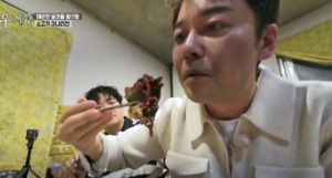 <b>전현무</b>, <b>전</b> 애인 한혜진 또 <b>언급</b>?…하정우 "많은 경험 하셨네"('<b>전현무</b>계...