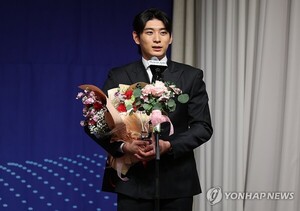 <b>이정후</b> "<b>오타니</b>, 처음에는 신기… 자주 보니 대단함 느껴"