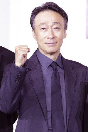 이성민, 믿고 보는 <b>배우</b>
