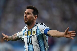 '움직임이 다르다'… 'GOAT' <b>메시</b> 환상 중거리골, 아르헨 알제리전 전반...
