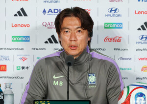 '<b>이을용 아들</b>'-옌스 대신 김문환 선발… 홍명보 용병술, 그 이유는[초점...