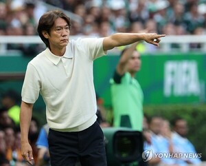 18골이라니, 메시는 이렇게 잘한다… <b>홍명보</b> 감독은 손흥민을 왜[초점]