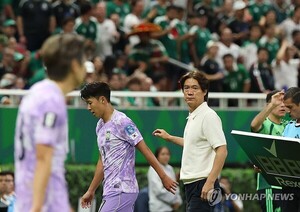 내로남불... 홍명보의 '<b>손흥민</b> 90분 불가판정'이 어이없는 이유