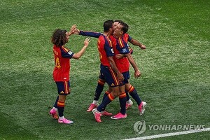 '역시 우승후보' <b>스페인</b>, 오스트리아 3-0 잡고 <b>16강행</b>[월드컵 32강]
