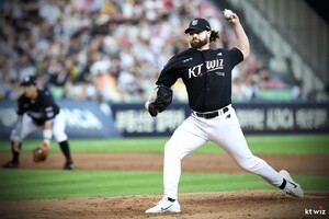 LG전 호투가 결정적이었나… <b>kt</b> wiz, <b>로건</b>과 정식 <b>계약</b>→보쉴리와 작별