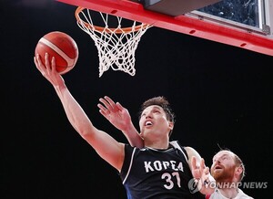 이현중보다 득점이 많다… '인생경기' <b>장재석</b>, 일본 침몰시켰다[AG 한일...
