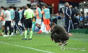 '월드컵 남아공전 패배보다 충격적'...<b>한국</b>, 서울서 <b>우루과이</b>에 1-4 <b>완패</b>