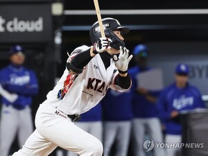 '<b>최원준 204안타</b>·소형준 9승' kt wiz, 삼성에 9-3 대승