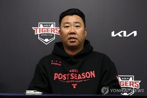 '<b>승장</b>' KIA <b>이범호 감독</b>이 밝힌 '임찬규 공략법'[준PO2]